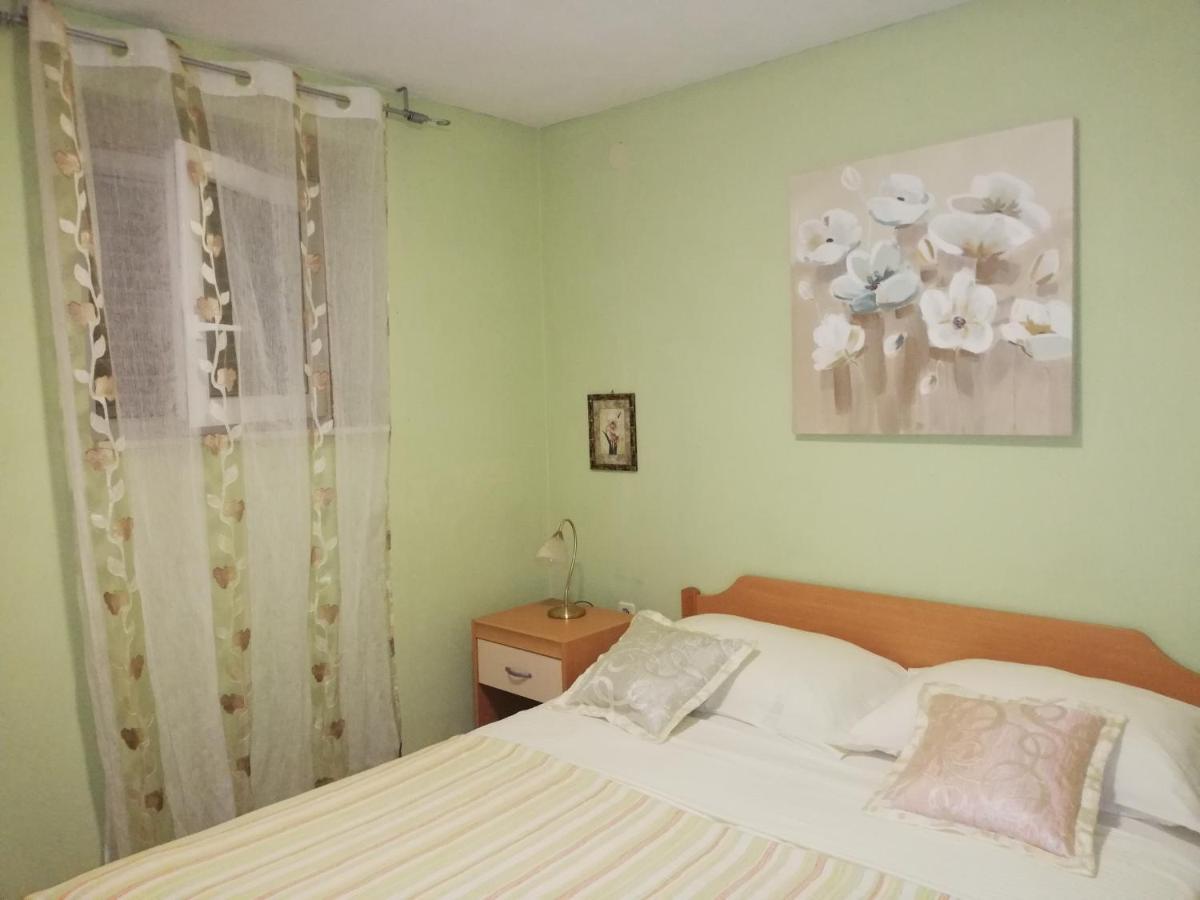 I&J Relaxing Beach Apartments Račišće Εξωτερικό φωτογραφία