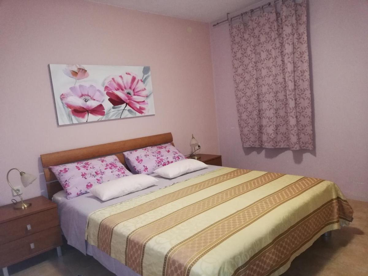 I&J Relaxing Beach Apartments Račišće Εξωτερικό φωτογραφία