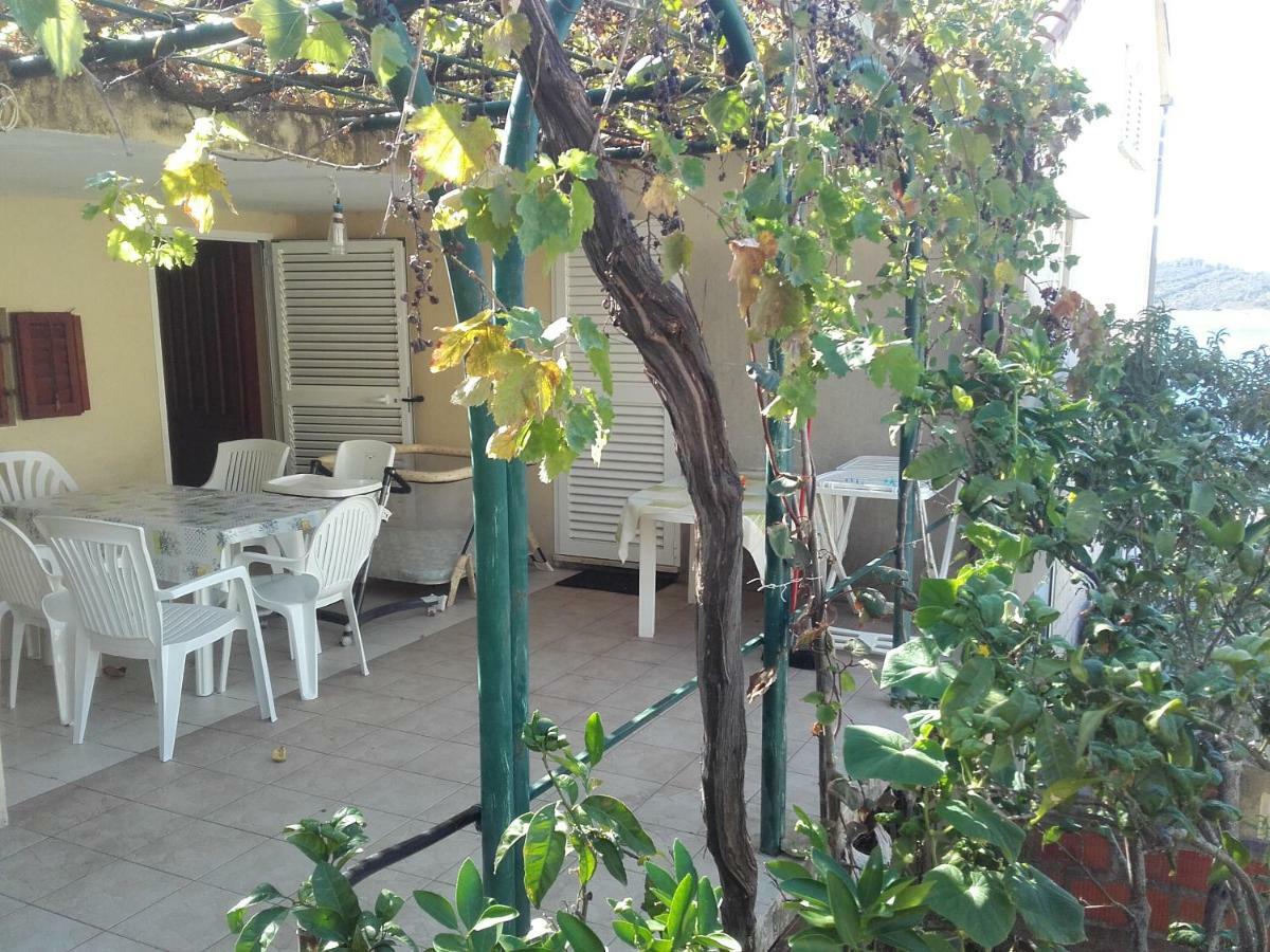 I&J Relaxing Beach Apartments Račišće Εξωτερικό φωτογραφία