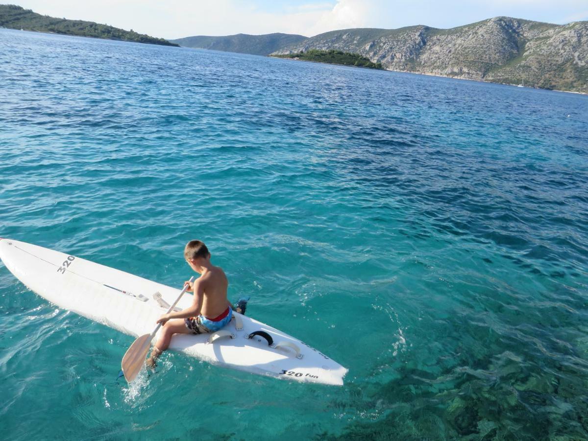 I&J Relaxing Beach Apartments Račišće Εξωτερικό φωτογραφία