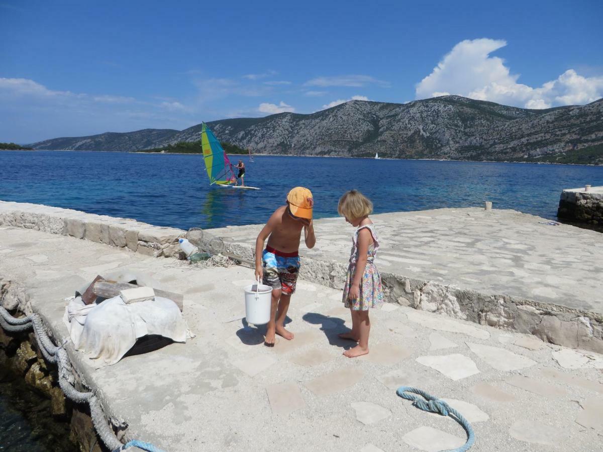 I&J Relaxing Beach Apartments Račišće Εξωτερικό φωτογραφία