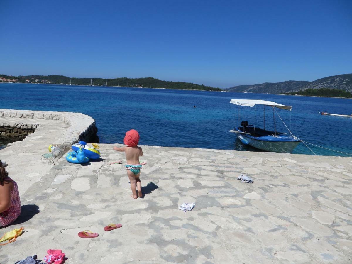 I&J Relaxing Beach Apartments Račišće Εξωτερικό φωτογραφία