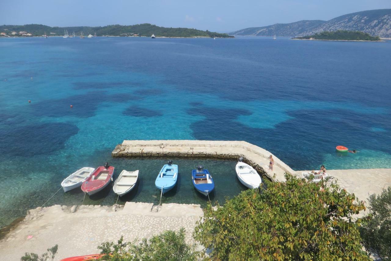 I&J Relaxing Beach Apartments Račišće Εξωτερικό φωτογραφία