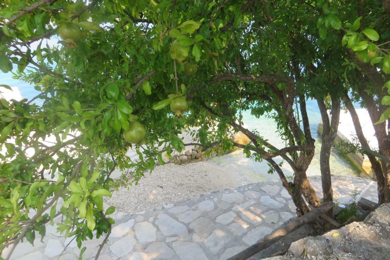 I&J Relaxing Beach Apartments Račišće Εξωτερικό φωτογραφία