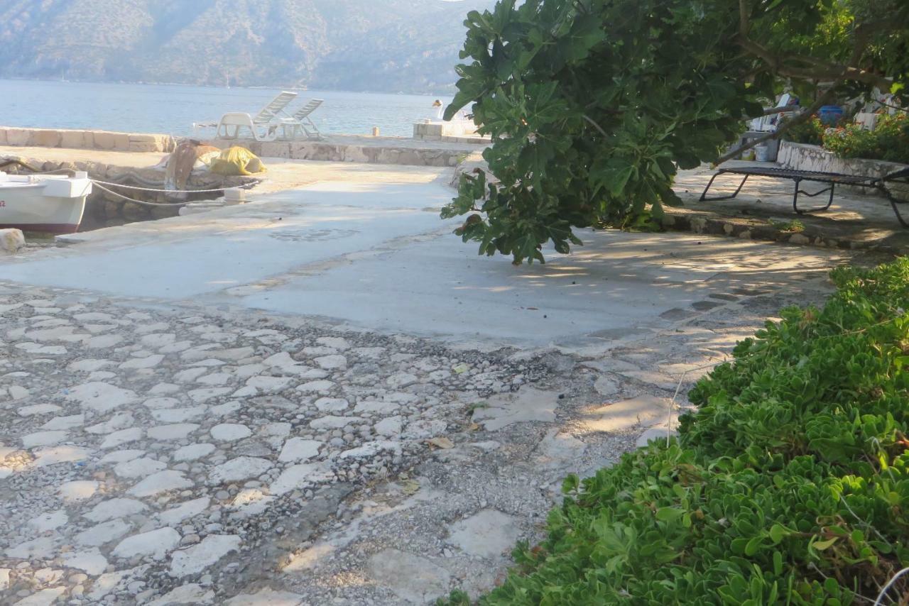I&J Relaxing Beach Apartments Račišće Εξωτερικό φωτογραφία