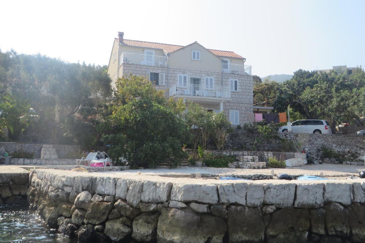 I&J Relaxing Beach Apartments Račišće Εξωτερικό φωτογραφία