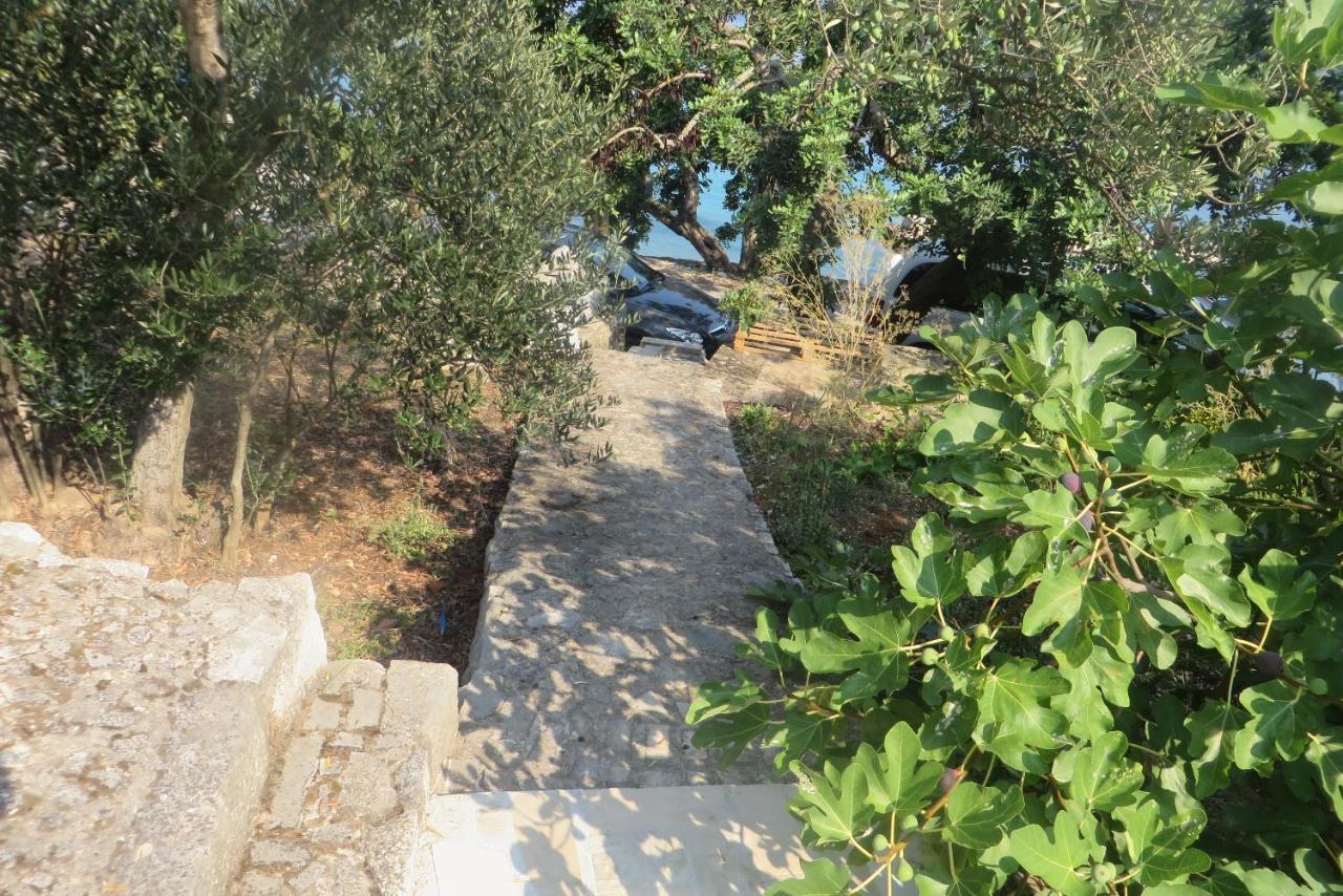 I&J Relaxing Beach Apartments Račišće Εξωτερικό φωτογραφία