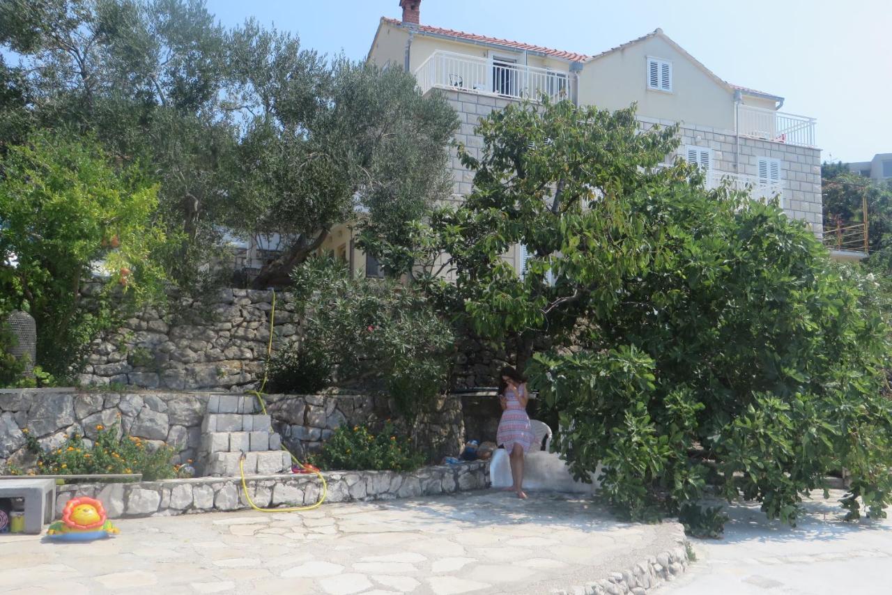 I&J Relaxing Beach Apartments Račišće Εξωτερικό φωτογραφία